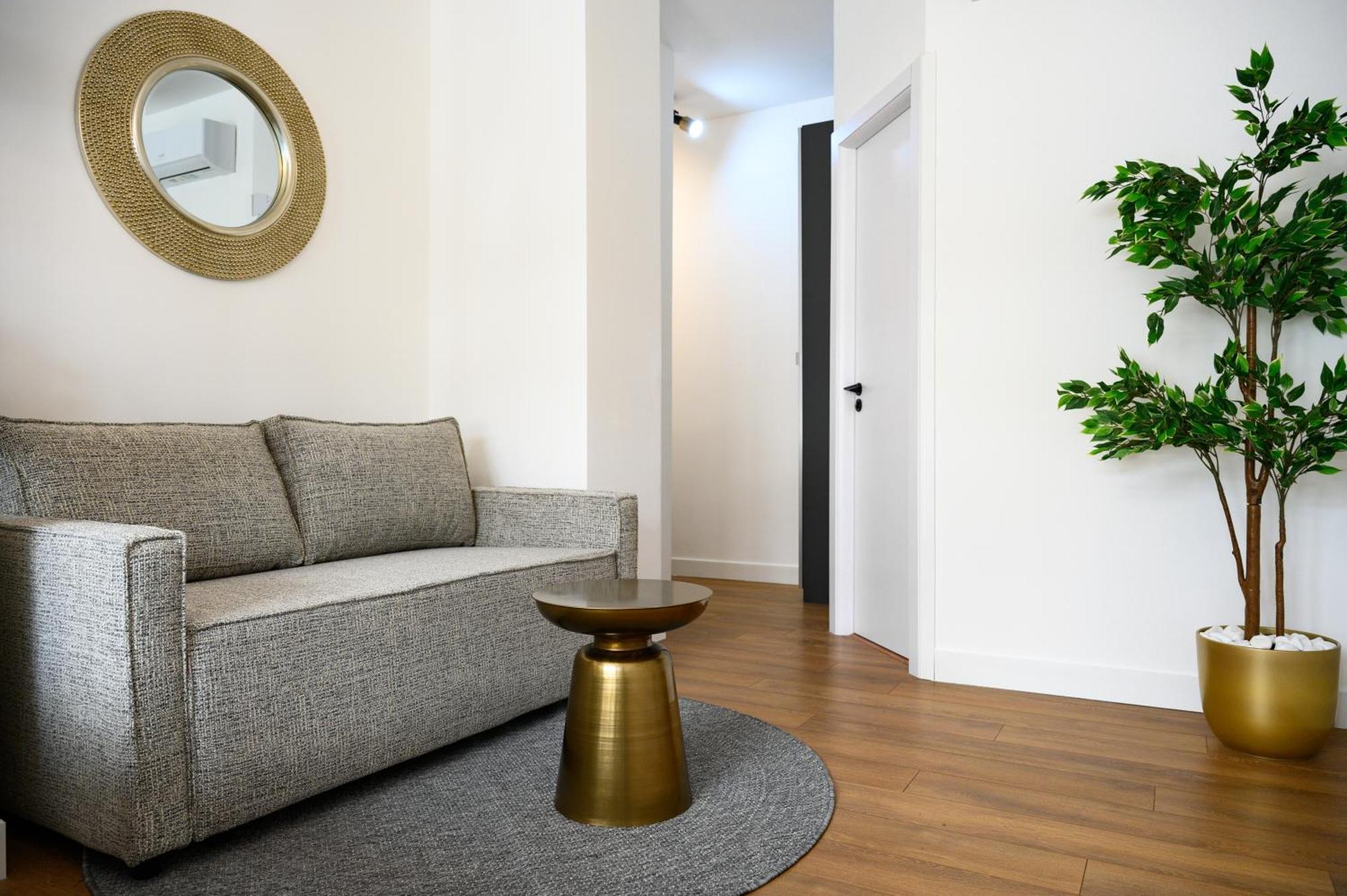 Urban Downtown Luxury Rooms And Suites Belgrado Exterior foto